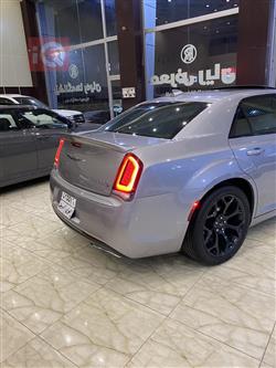 كرايسلر 300